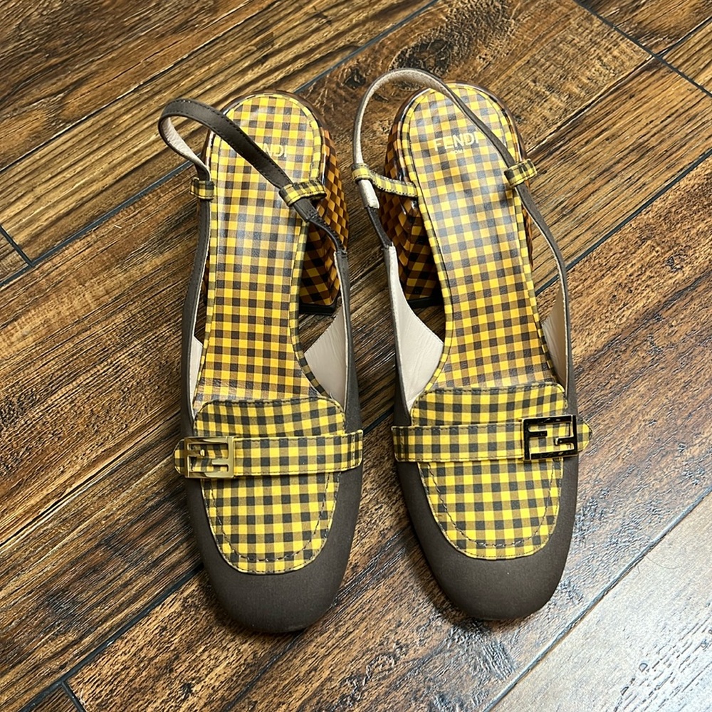 Fendi block heels sandal shoe size 38.5